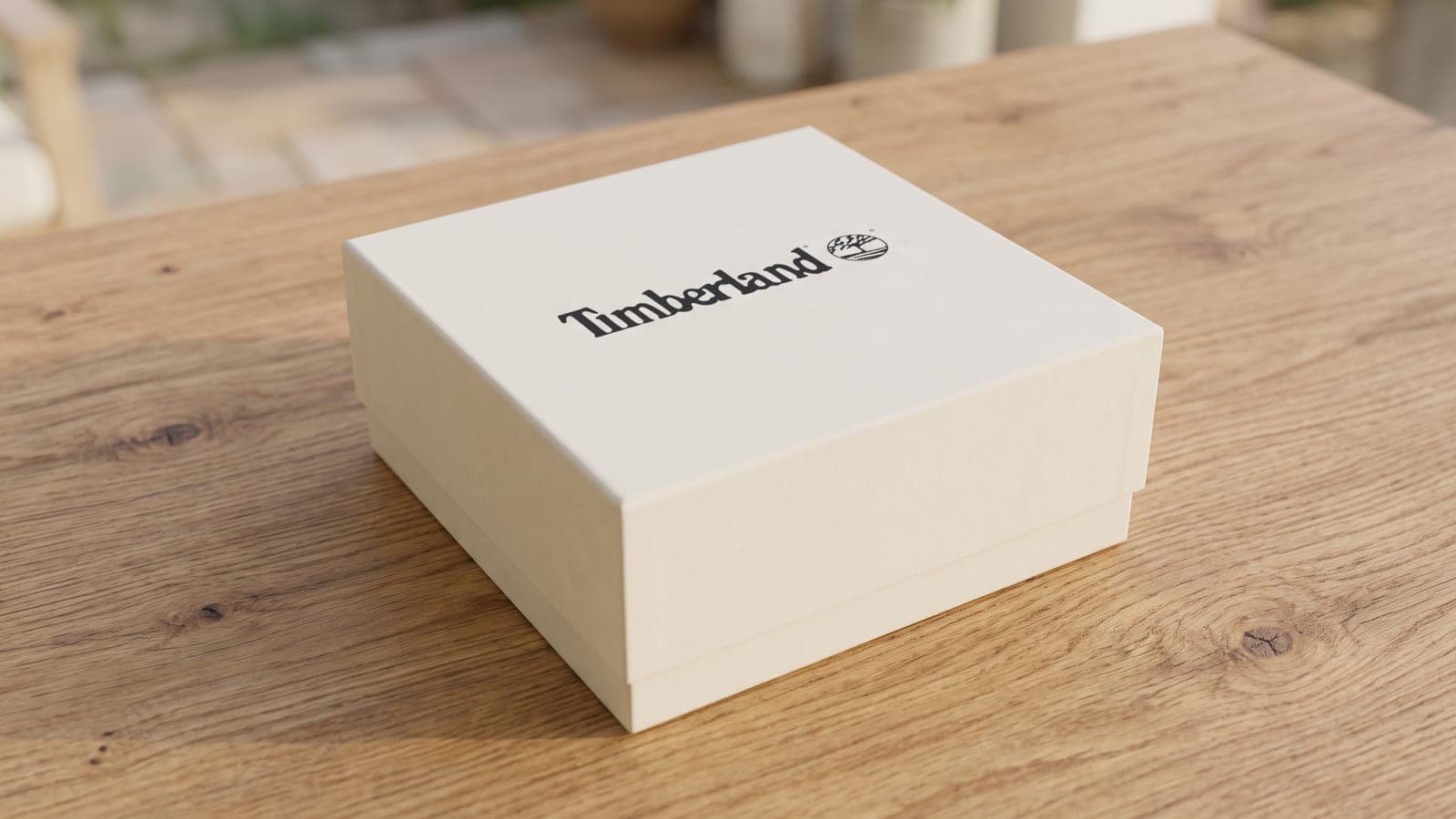 Timberland için krem renkli kapaklı sert kutu